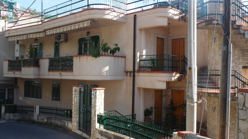 La casa di Marilena Daire Taormina Dış mekan fotoğraf